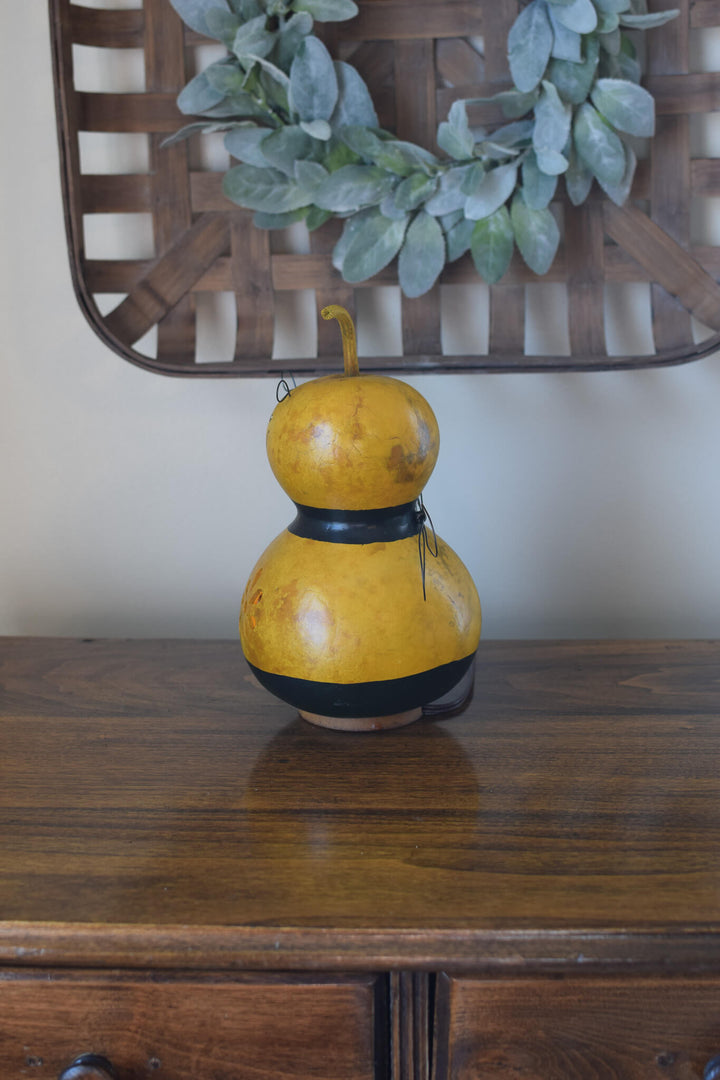 Bumble Bee Gourd - Side of design