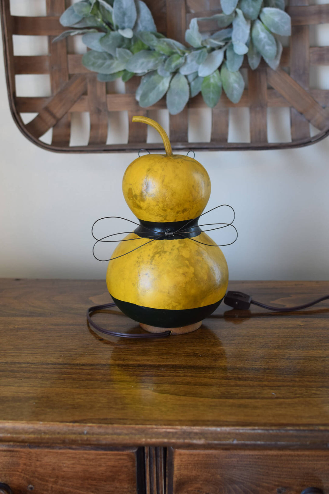 Bumble Bee Gourd - Back of design