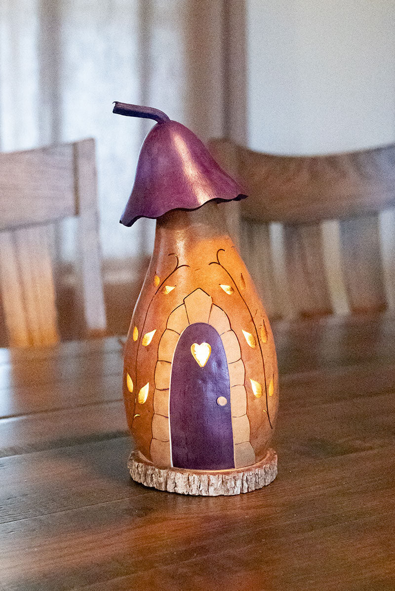 Mushroom Cottage at Meadowbrooke Gourds.