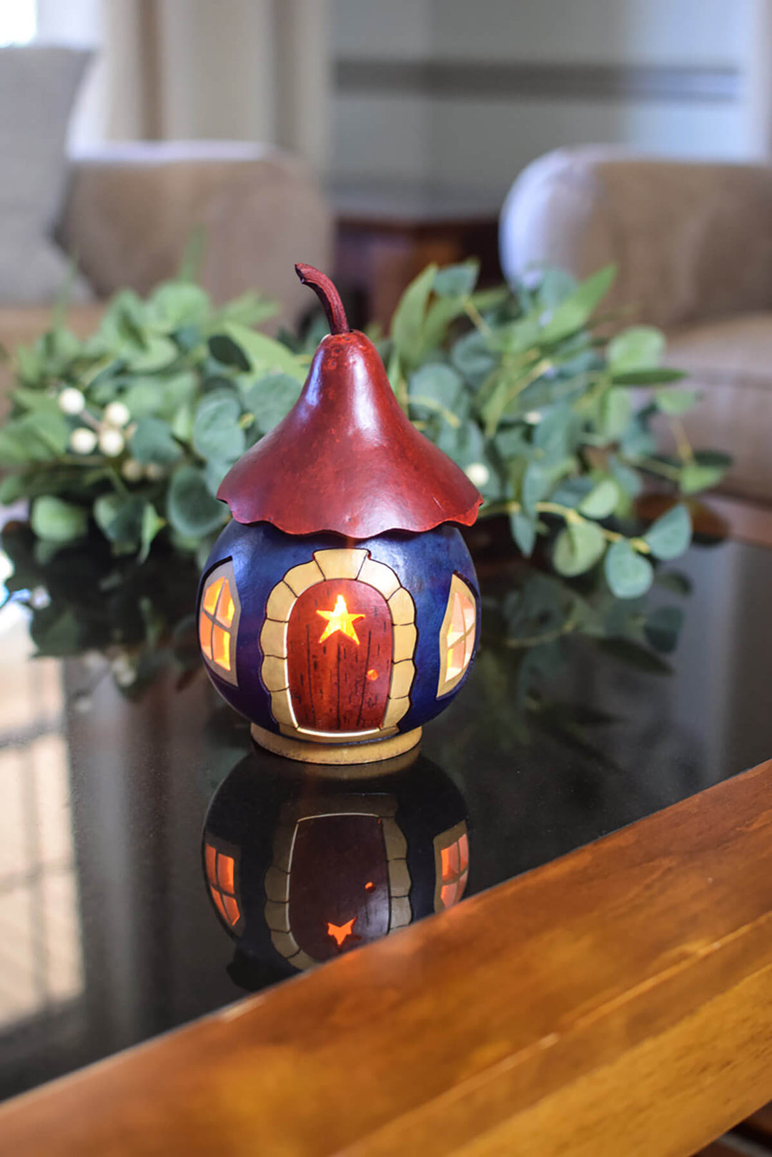 Patriotic cottage gourd at Meadowbrooke Gourds