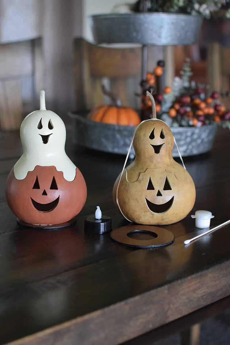 Finished and unfinished Casper Jack craft kit at Meadowbrooke Gourds