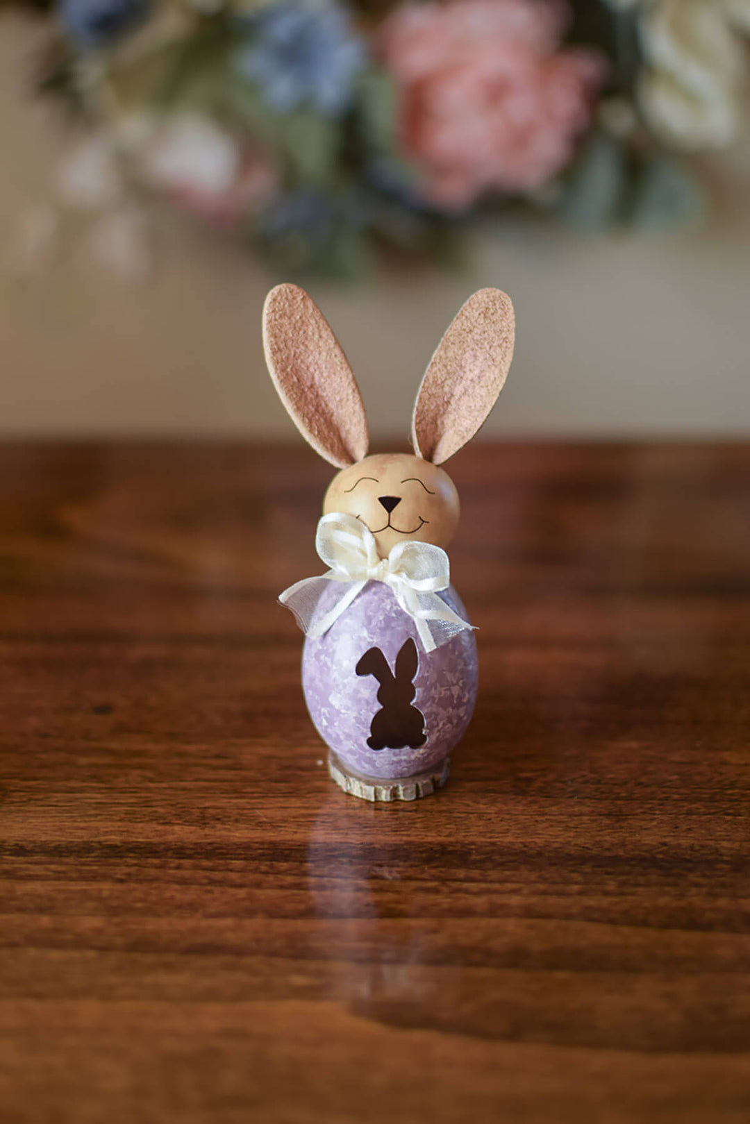 Little Willow the bunny gourd at Meadowbrooke Gourds