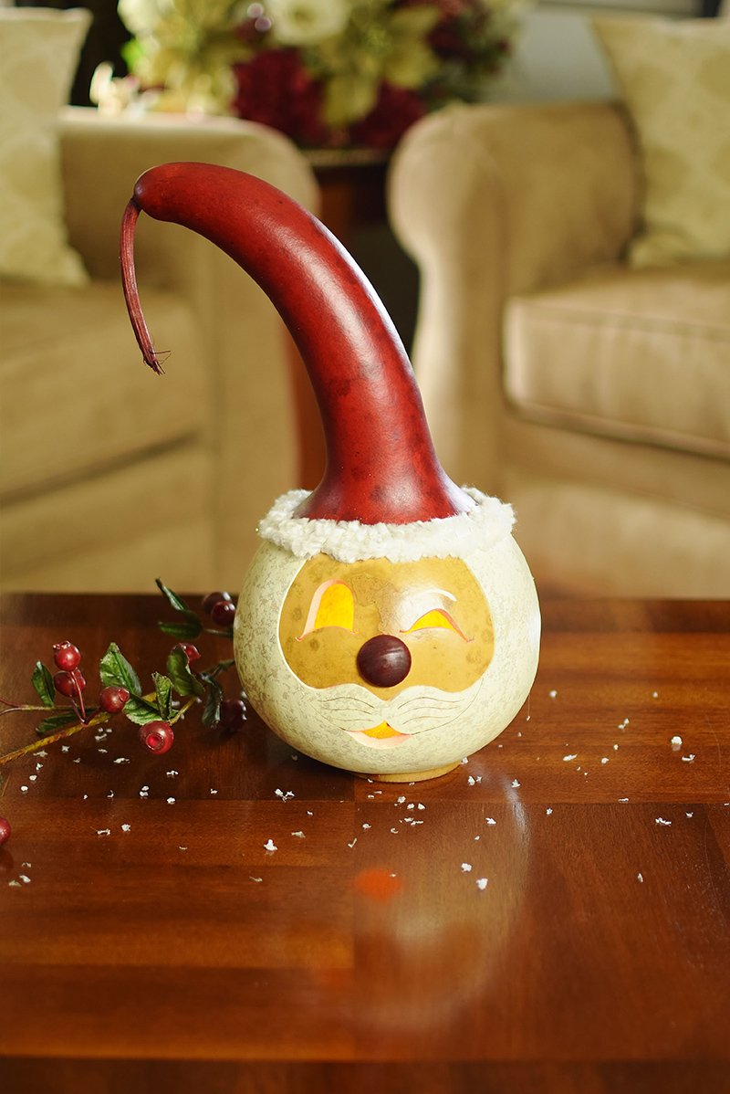 Kringle - Medium Lit Santa