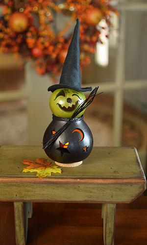 Fiona - Miniature Witch