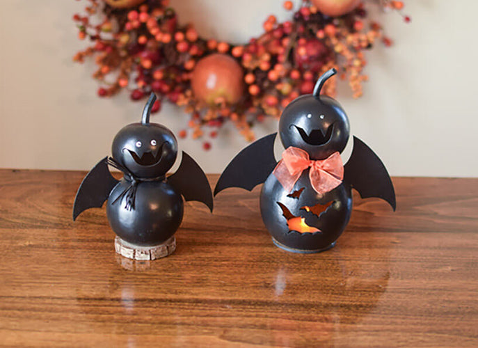 Echo Gourd Bat Family at Meadowbrooke Gourds. 