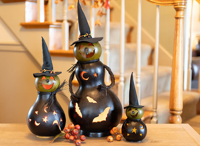 Fiona Gourd Witch Family at Meadowbrooke Gourds. 