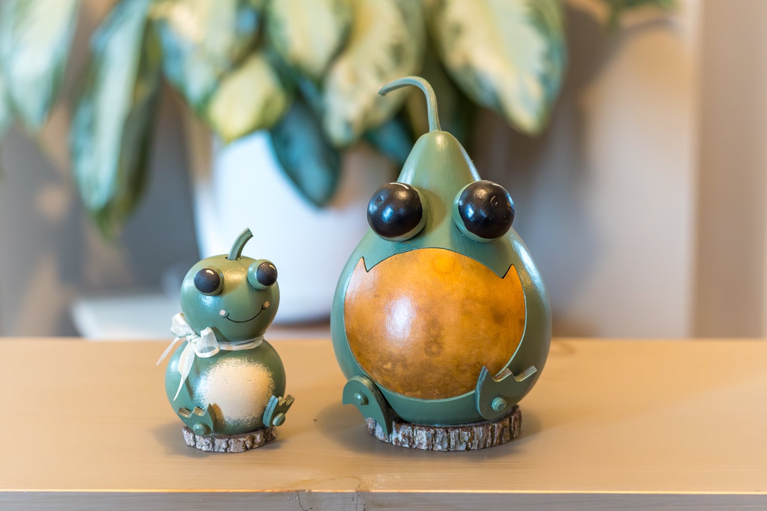 Frankie Frog Gourds at Meadowbrooke Gourds. 