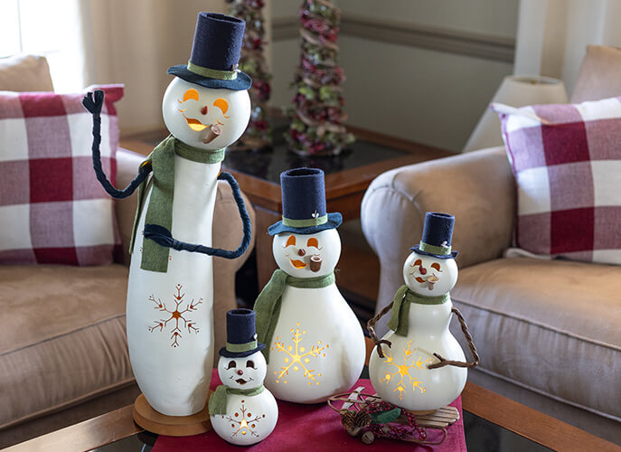 Meadowbrooke Snowman Gourds at Meadowbrooke Gourds. 