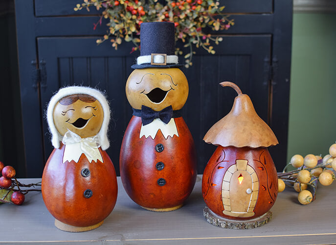 Pilgrim and Harvest Cottage Gourds at Meadowbrooke Gourds. 