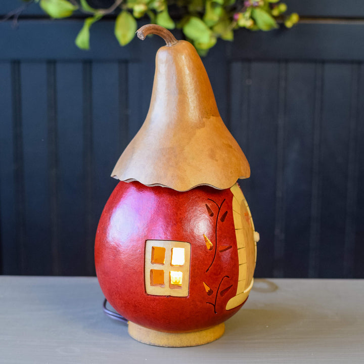 Caldwell Gourd Cottage - Side View at Meadowbrooke Gourds. 