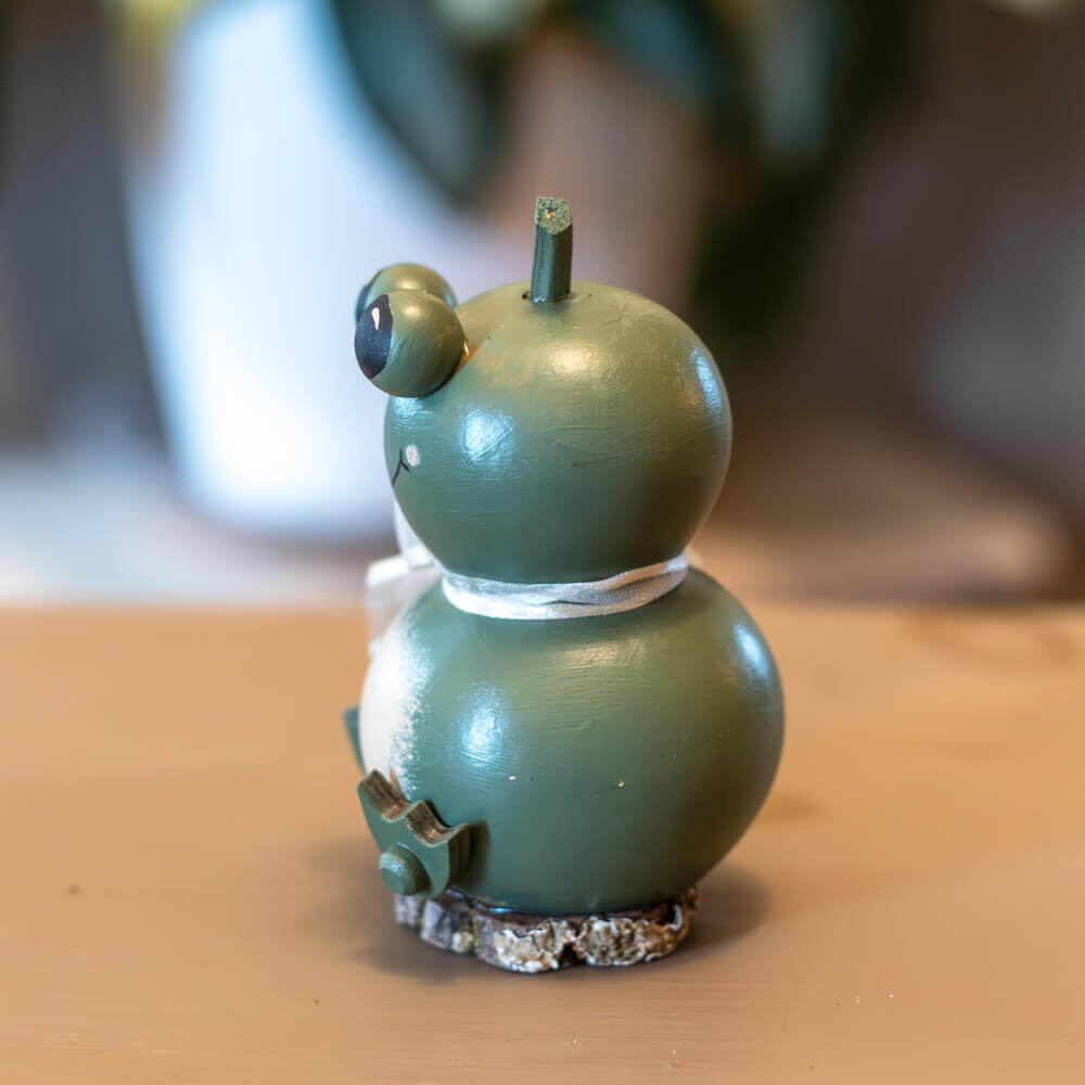 Frankie Frog Tiny Gourd Side View at Meadowbrooke Gourds. 