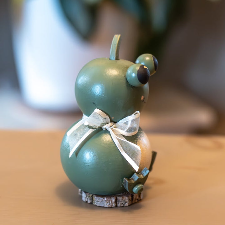 Frankie Frog Tiny Gourd Side View at Meadowbrooke Gourds. 