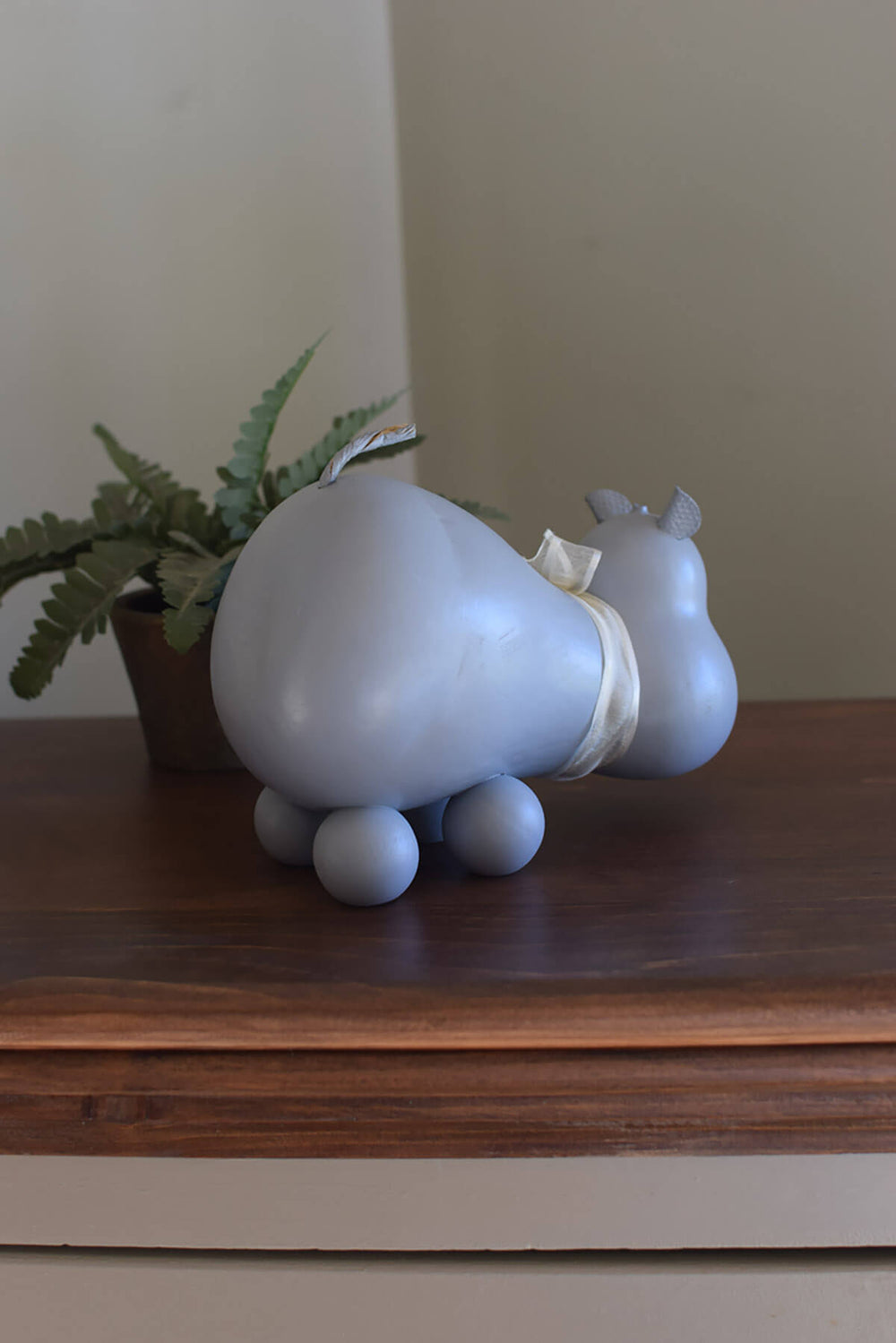 Hailey Hippo gourd design, back view