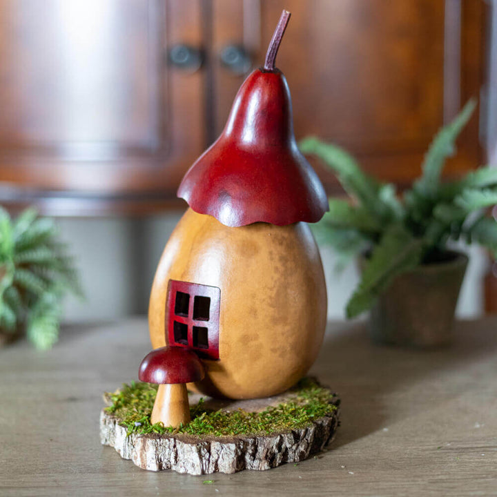 Mossy Hollow Cottage Gourd Side View at Meadowbrooke Gourds. 