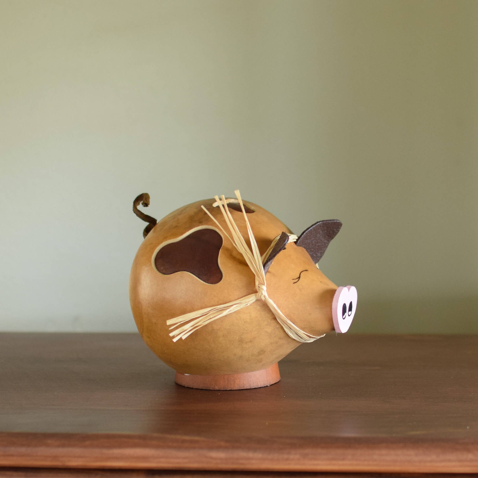 Peaches Pig Hog Farm Barn Animals Farmhouse Tabletop Gourd Decor