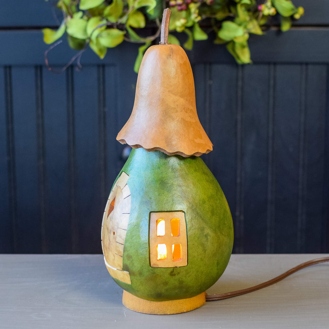 Yorkshire Cottage Gourd - Side View at Meadowbrooke Gourds. 