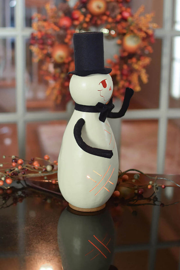 Mummy gourd at Meadowbrooke Gourds side