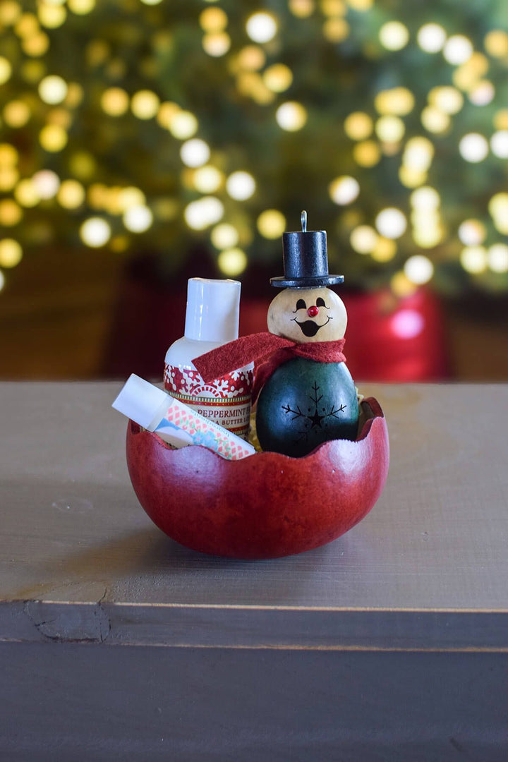 Little Pinewood gourd gift basket at Meadowbrooke Gourds