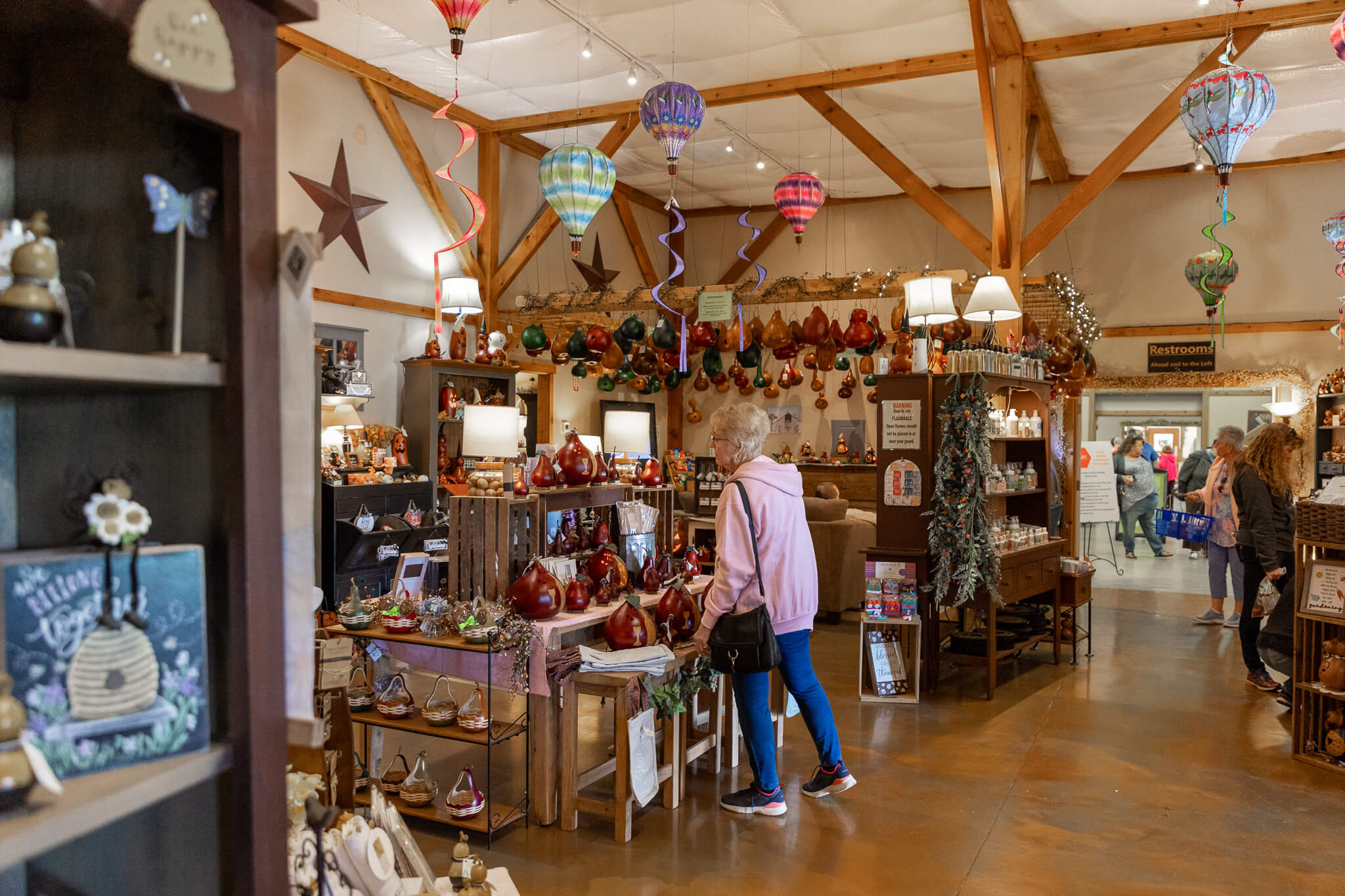 Meadowbrooke Gourds Store with Customers