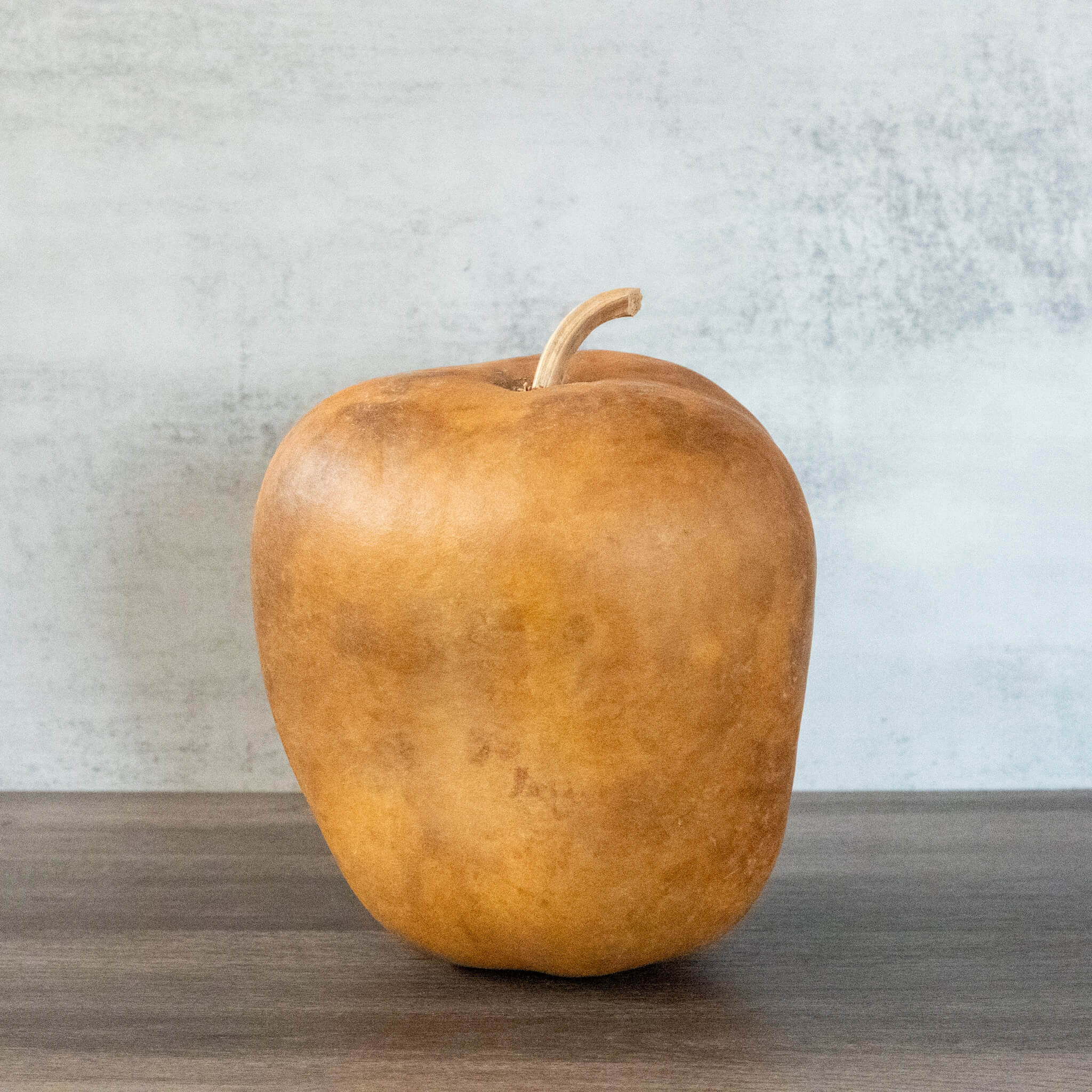 Dried Medium Apple Gourd Shaped Like Bell Peppers