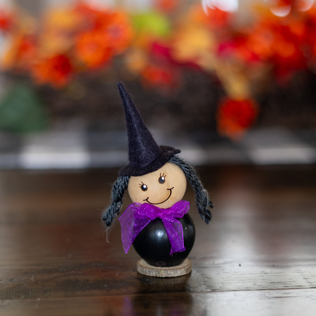 Lil Cora Witch Gourd at Meadowbrooke Gourds. 