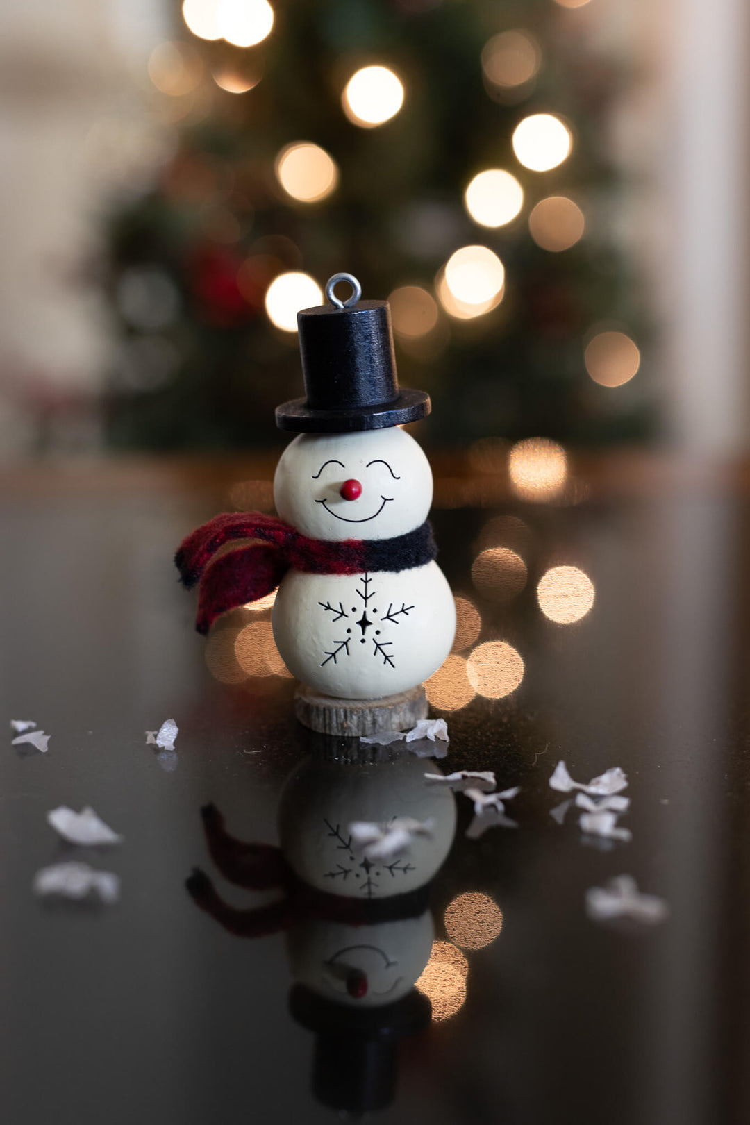 Lil Flake Snowman Gourd at Meadowbrooke Gourds. 