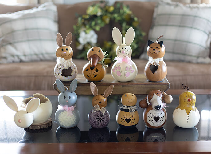 Small gourd sample for Spring Create Your Own at Maedowbrooke Gourds. 