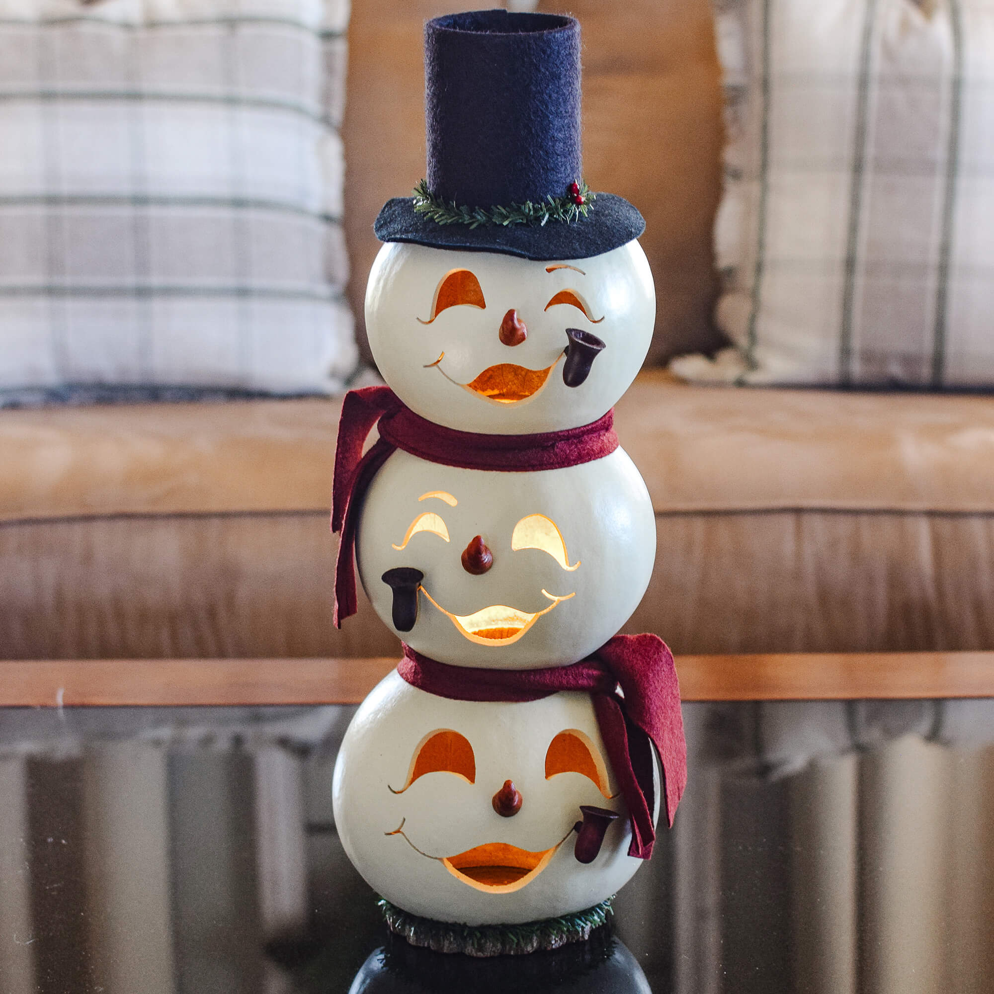 Blake Snowman Gourd at Meadowbrooke Gourds. 