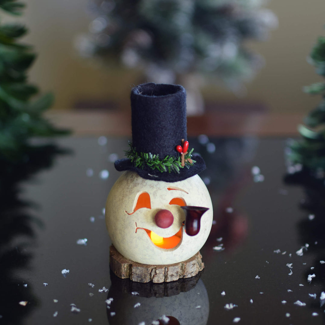 Clyde Miniature Snowman Gourd at Meadowbrooke Gourds. 