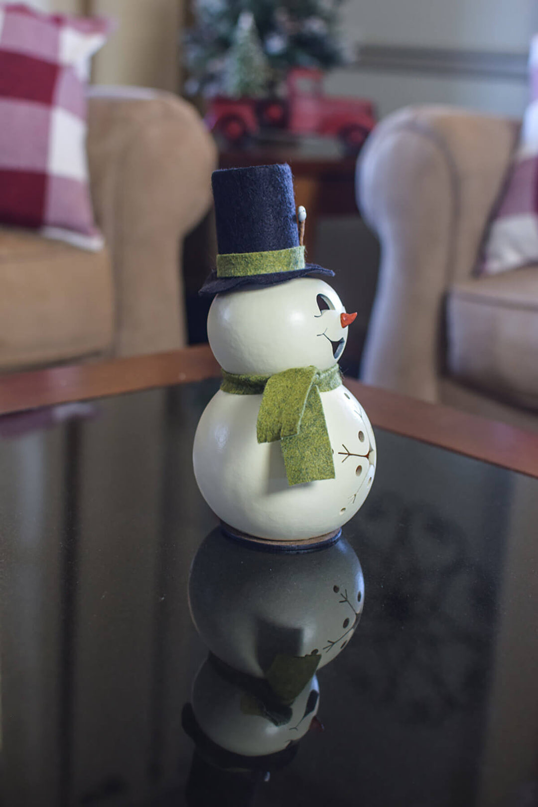 Meadowbrooke Miniature Snowman Gourd at Meadowbrooke Gourds. Right Side View