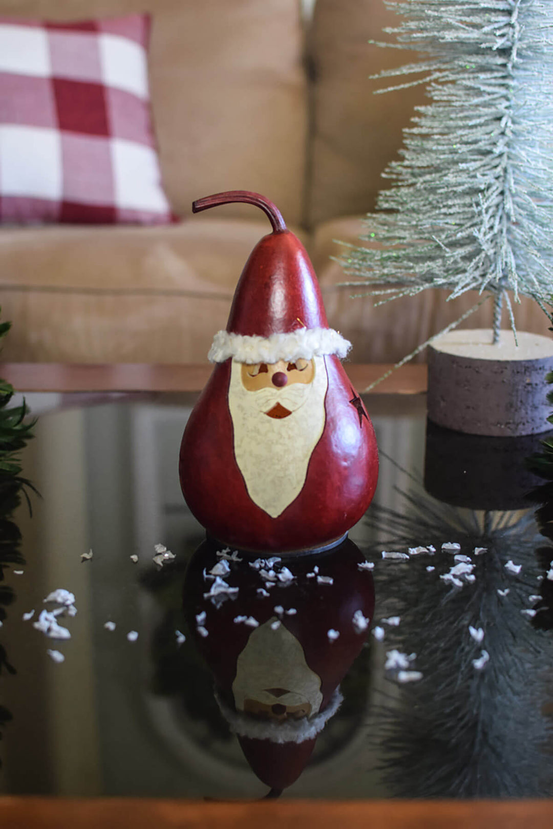 Red Santa gourd at Meadowbrooke Gourds