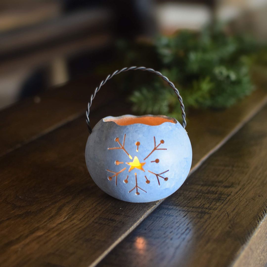 Snowflake Gourd Basket at Meadowbrooke Gourds. 