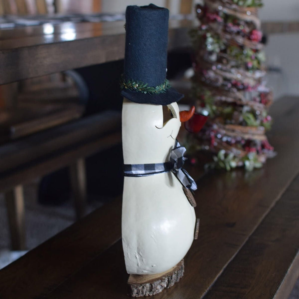 Snowman wallhanger gourd side view at Meadowbrooke Gourds