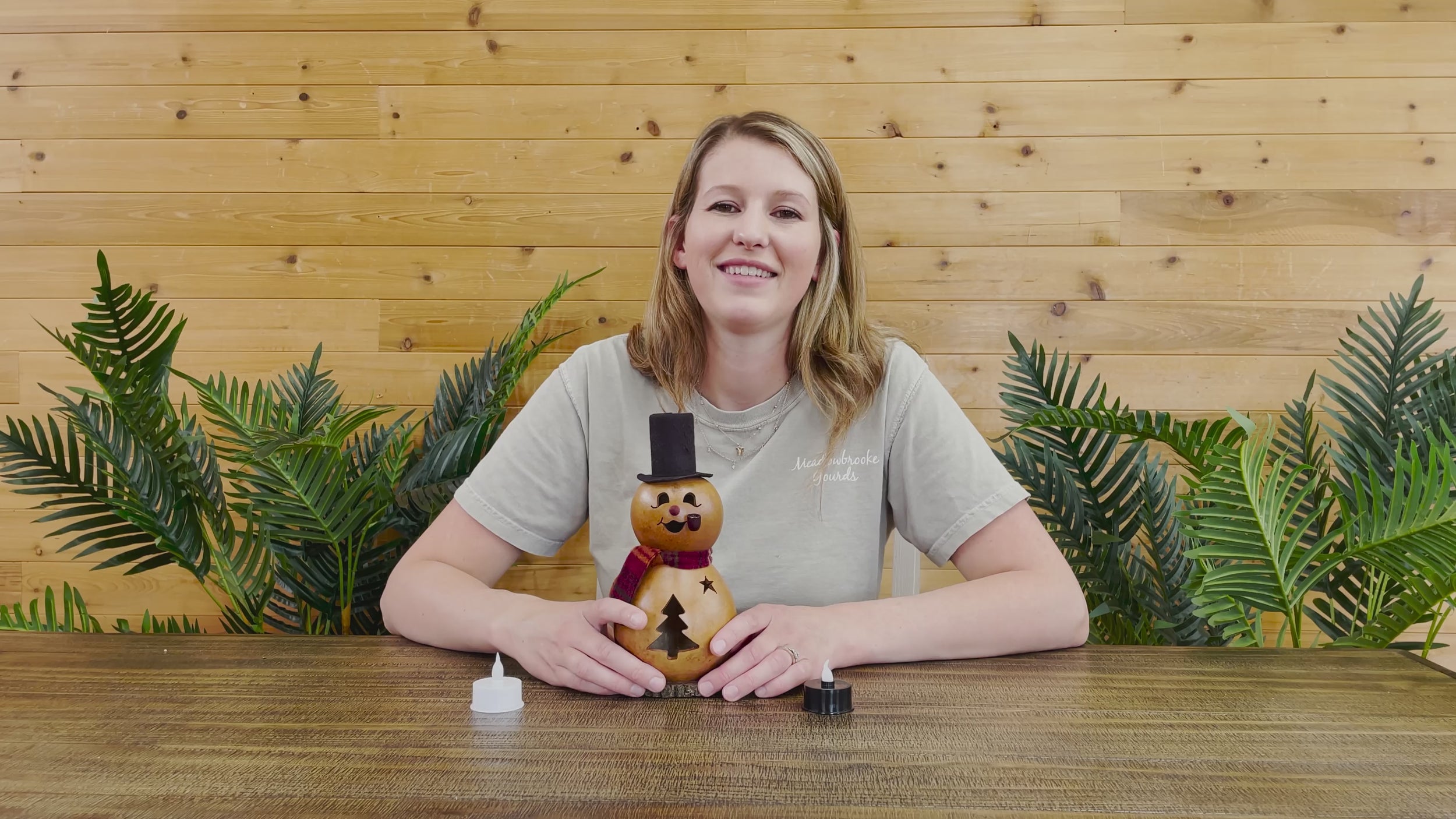 Miniature Flurry snowman video at Meadowbrooke Gourds