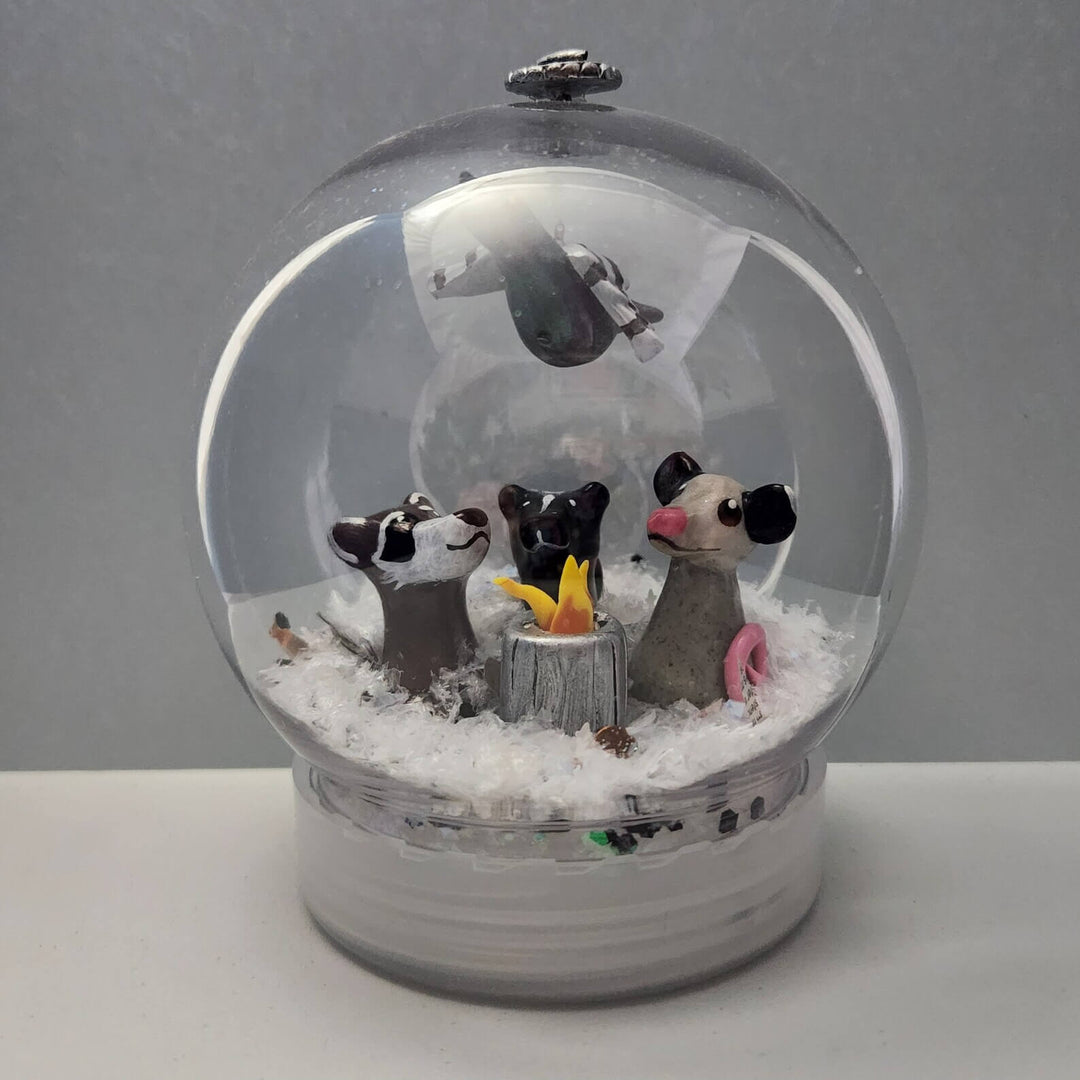 Woodland animals snow globe