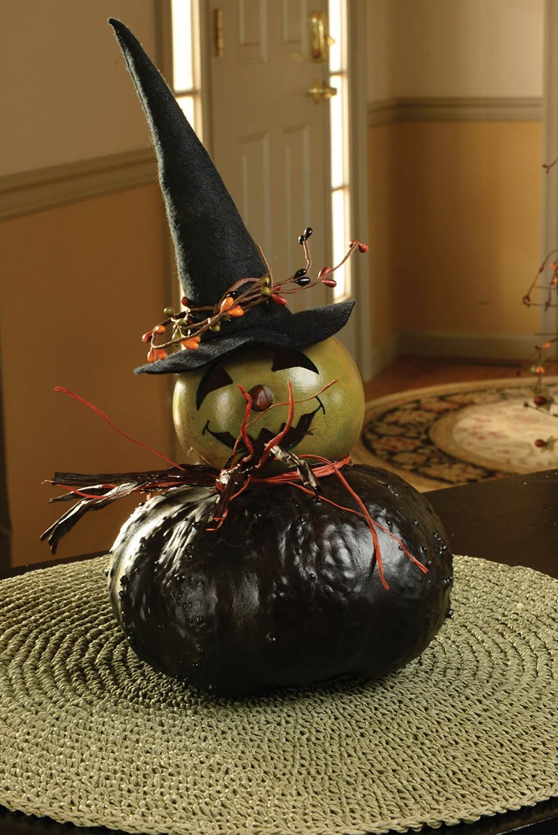 Fiona the witch bumpy gourd at Meadowbrooke Gourds