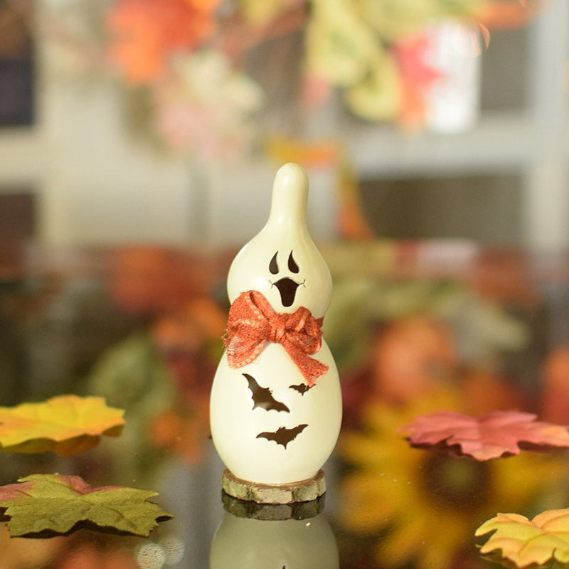 Little Jake the ghost gourd at Meadowbrooke Gourds