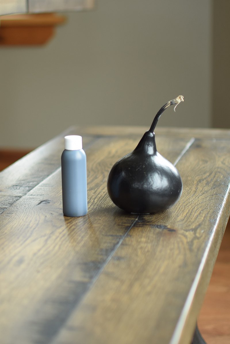 Paint bottle and wmall painted gourd