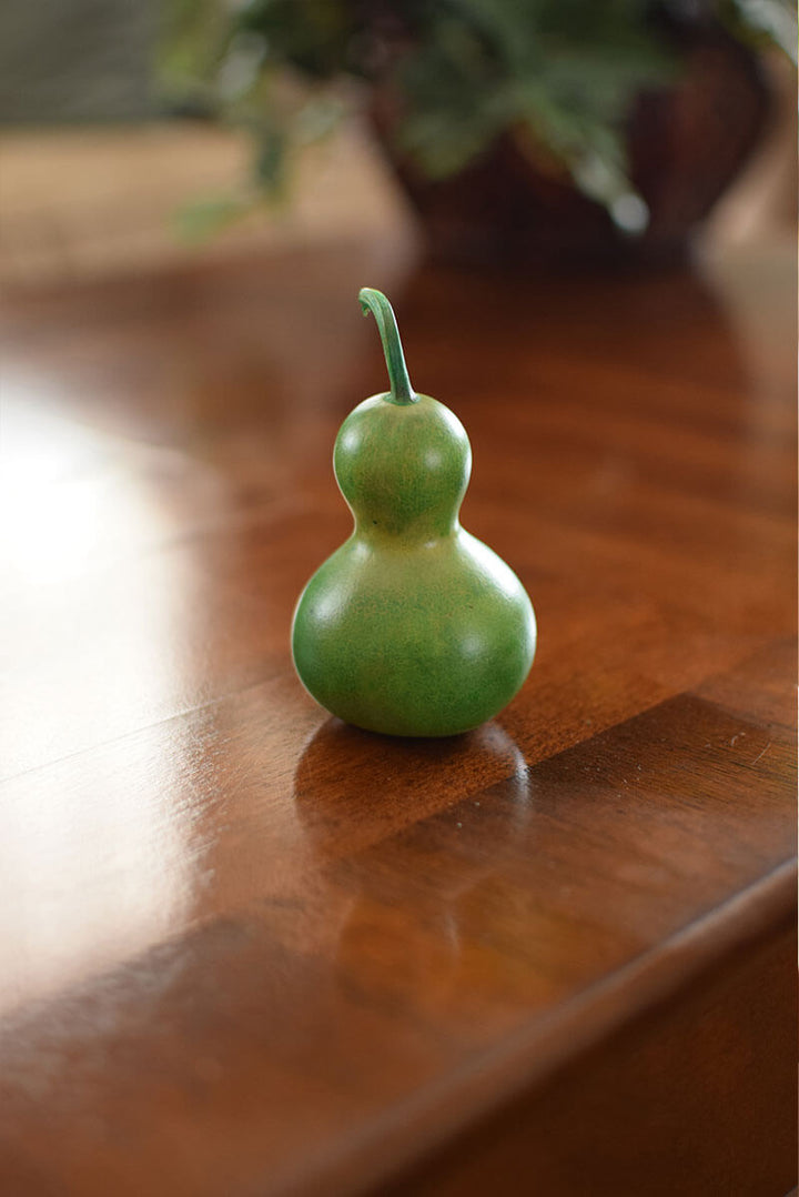 Dyed small gourd