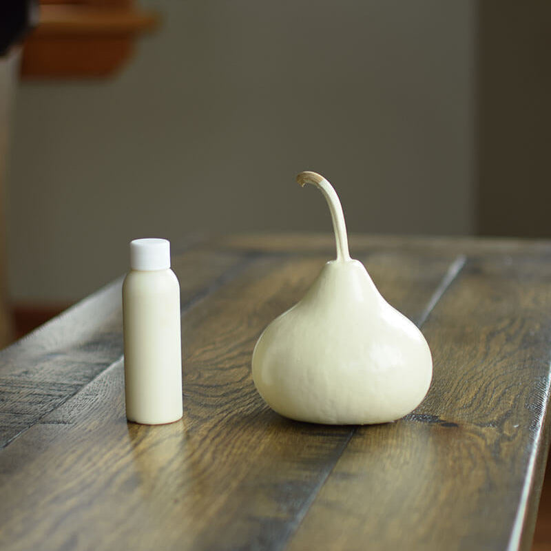 Paint bottle and small gourd