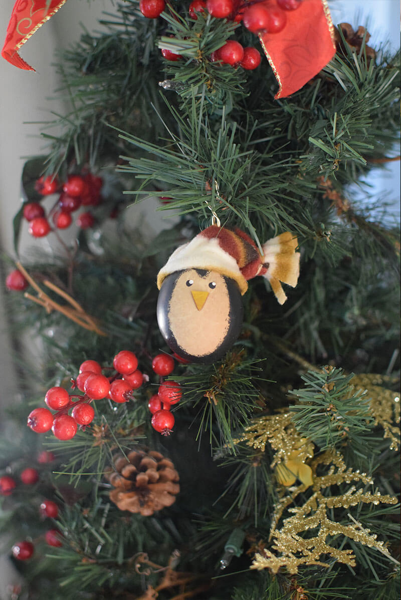 Penguin gourd egg ornament